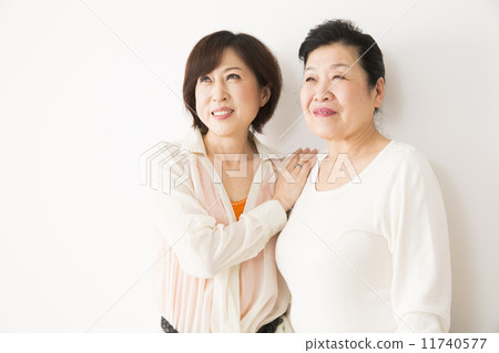 Senior women 2 11740577