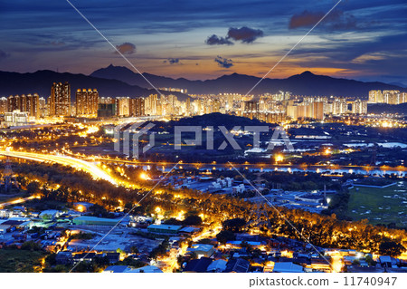 Urban downtown at sunset moment, Hong Kong 11740947