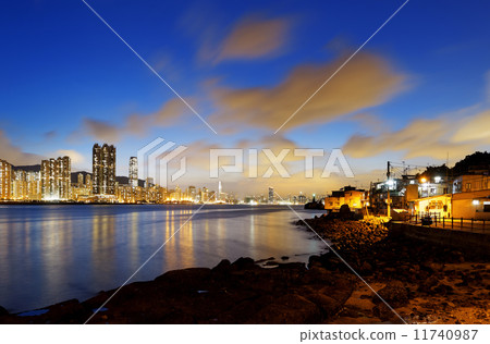 Hong Kong fishing valley at sunset Hong Kong fishing valley at sunset 11740987