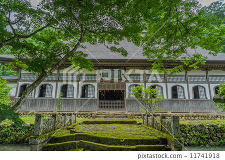 雲的主要大廳在夏天 11741918