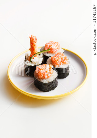 tasty sushi 11743167