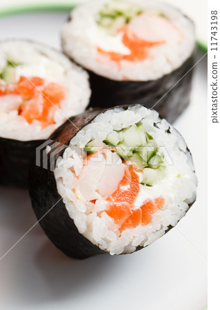 tasty sushi 11743198