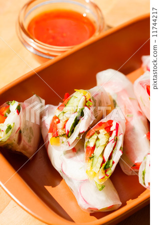 spring rolls spring rolls 11744217