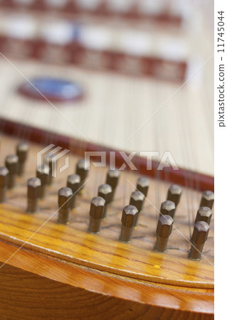 Classic dulcimer 11745044