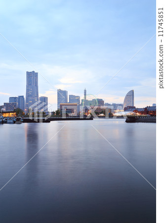 View of marina bay at night in Yokohama City 11745851