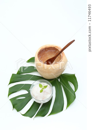 Coconut pulp 11746493