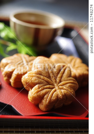 Miyajima confectionary Momiji Manju 11748274