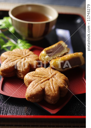 Miyajima Confection Momiji Manju Cut Ver Miyajima Confection Momiji Manju Cut Ver 11748279