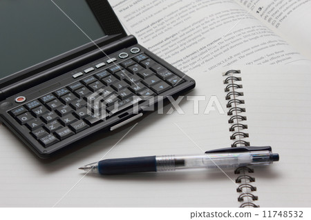 Electronic dictionary 11748532
