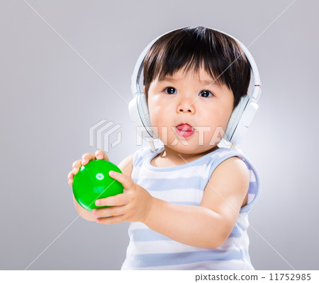 Baby hold plastic ball with headphone Baby hold plastic ball with headphone 11752985