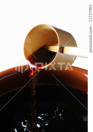 Soy sauce 11757901