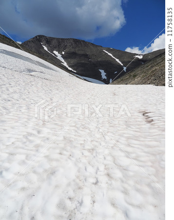 snowfield in the mountains. hibiny 11758135