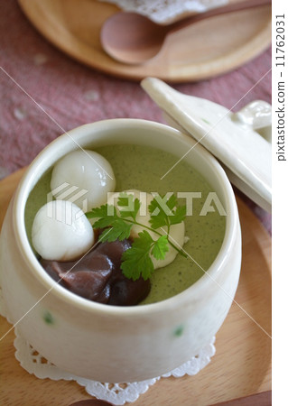 Matcha mousse 11762031