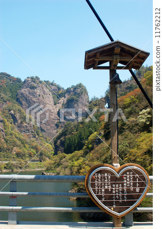 心岩和踢岩 11762212