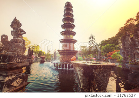 Water Palace 11762527