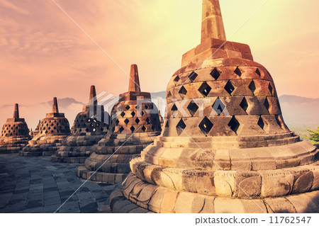 Borobudur 11762547