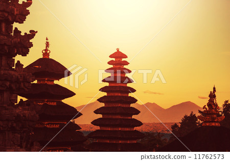Besakih Besakih 11762573