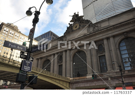 number six line, manhattan, metro 11763337