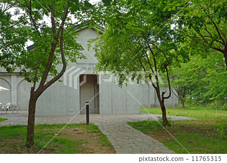 Ueda walk / silent hall. 11765315