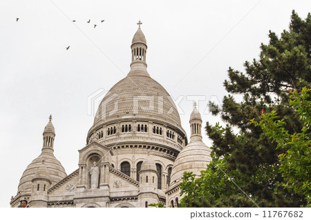 The external architecture of Sacre Coeur, Montmartre, Paris, Fra 11767682