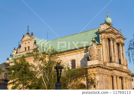 Warsaw, Poland - Carmelite church at famous Krakowskie Przedmies Warsaw, Poland - Carmelite church at famous Krakowskie Przedmies 11769113