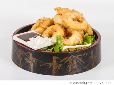 Deep batter fried squid rings calamari with green salad 11769888
