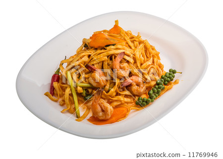 Fried noodles with shrimps 11769946