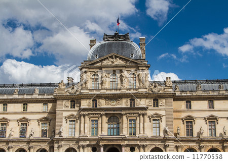 PARIS - JUNE 7: Louvre building on June 7, 2012 in Louvre Museum 11770558