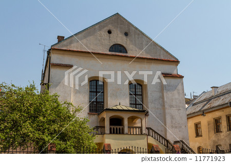 Old Synagogue Izaaka in Kazimierz district of Krakow, Poland 11771923