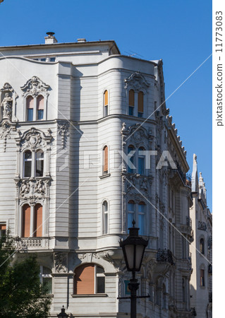 typical buildings 19th-century in Buda Castle district of Budape typical buildings 19th-century in Buda Castle district of Budape 11773083