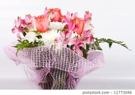 Floral arrangement Floral arrangement 11773086