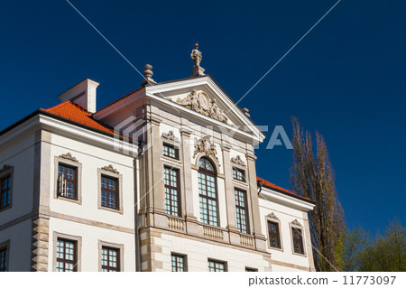 Museum of Frederick Chopin. Baroque palace in Warsaw.. Famous Du Museum of Frederick Chopin. Baroque palace in Warsaw.. Famous Du 11773097