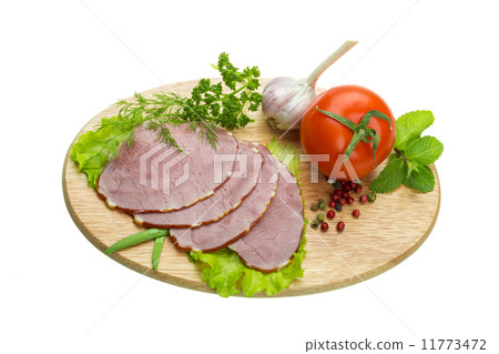 Ripe fresh ham with vegetables Ripe fresh ham with vegetables 11773472