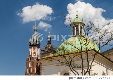 st. James Church on Main Square in Cracow, Poland 11773575
