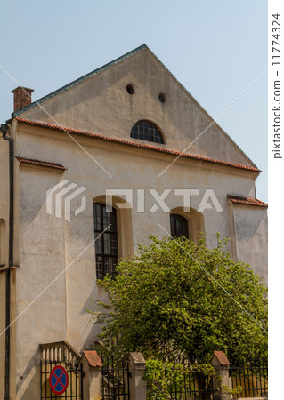 Old Synagogue Izaaka in Kazimierz district of Krakow, Poland 11774324