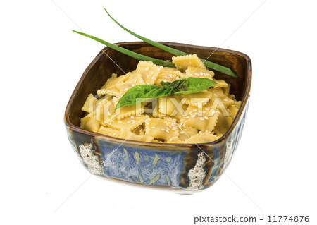 Ravioli with herbs 11774876
