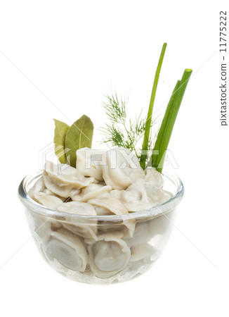 Bowl with traditional russian dish - pelmeni 11775222