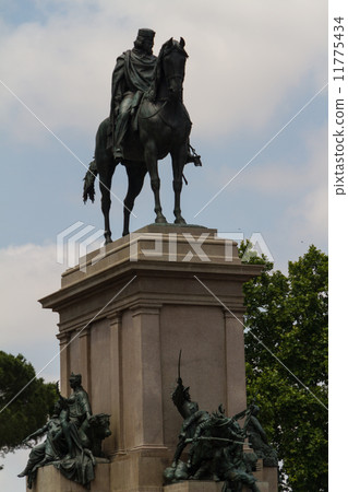 Great church in center of Rome, Italy. 11775434