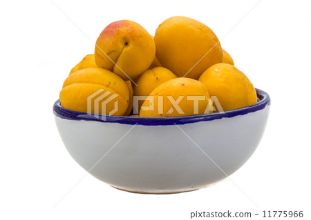 Yellow ripe apricots 11775966