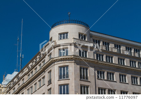 typical buildings 19th-century in Buda Castle district of Budape typical buildings 19th-century in Buda Castle district of Budape 11776097