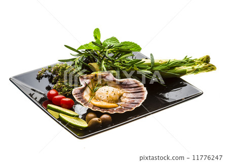 Scallop with asparagus, lime, mint and rosemary Scallop with asparagus, lime, mint and rosemary 11776247