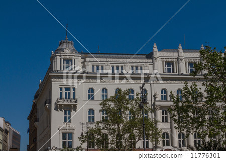 typical buildings 19th-century in Buda Castle district of Budape typical buildings 19th-century in Buda Castle district of Budape 11776301