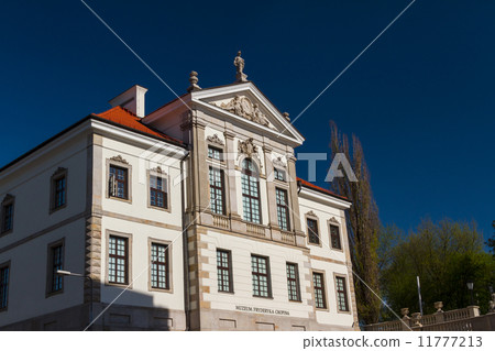 Museum of Frederick Chopin. Baroque palace in Warsaw.. Famous Du Museum of Frederick Chopin. Baroque palace in Warsaw.. Famous Du 11777213