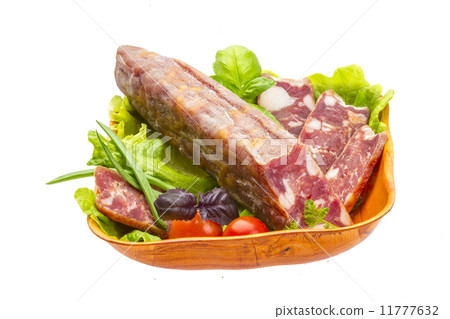 Ripe salami with salad, basil, onion and tomato Ripe salami with salad, basil, onion and tomato 11777632