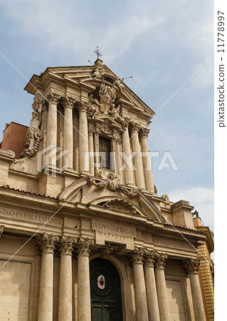 Great church in center of Rome, Italy. 11778997