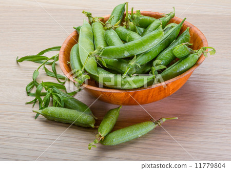 Green fresh peas 11779804