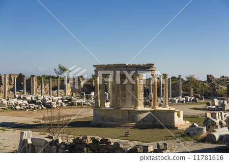 Ruins in Side Ruins in Side 11781616