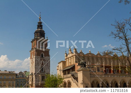 Town hall tower on main square of Krakow 11781816