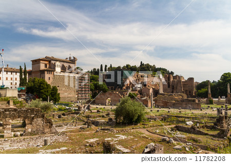 Building ruins and ancient columns in Rome, Italy 11782208