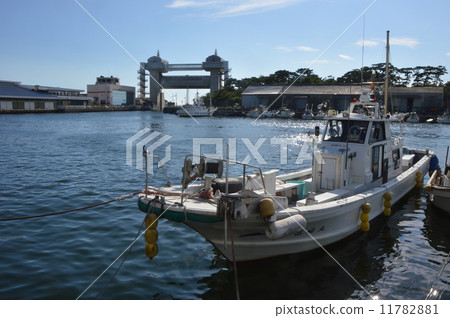8月在靜岡縣附近的沼津港 8月在靜岡縣附近的沼津港 11782881